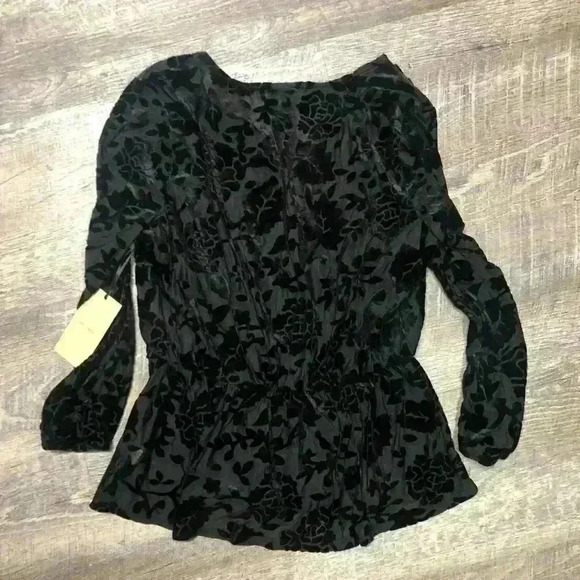 Halogen Flocked Floral Black Peplum Top Women’s Small NWT - Picture 5 of 5